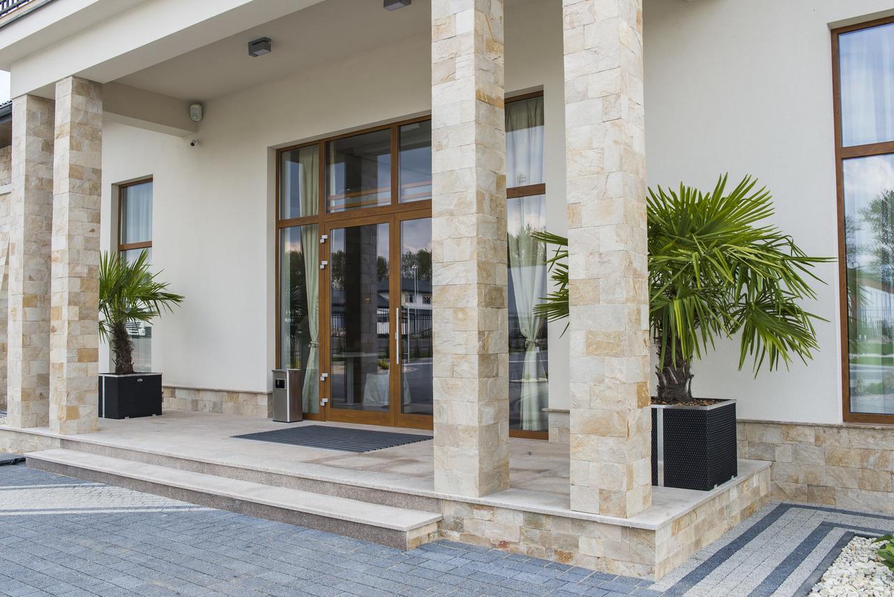Hotel Aleksandria Siedlce Εξωτερικό φωτογραφία